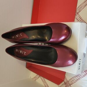 Mixit fauna red pumps used 8 1/2